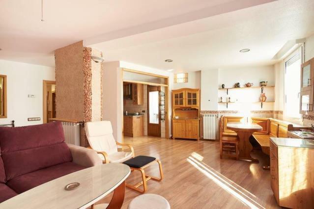 Trampantojo Apartamento En El Corazon De Pamplona Apartment Bagian luar foto