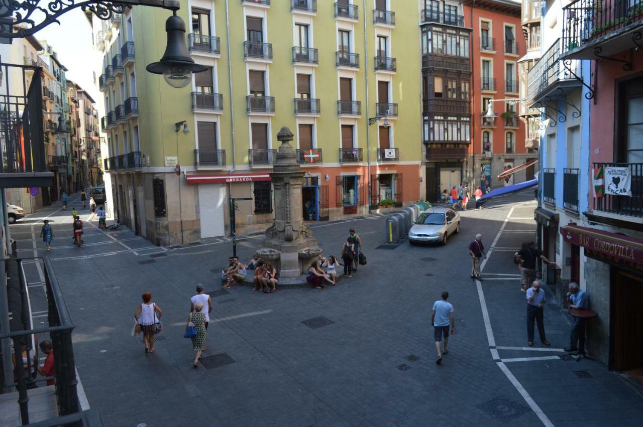 Trampantojo Apartamento En El Corazon De Pamplona Apartment Bagian luar foto